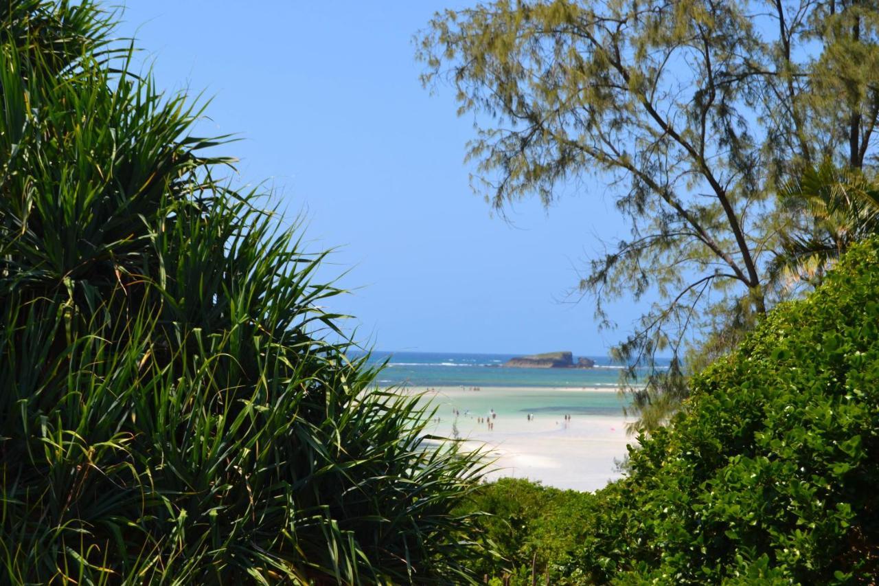 Watamu Beach Cottages B&B Экстерьер фото