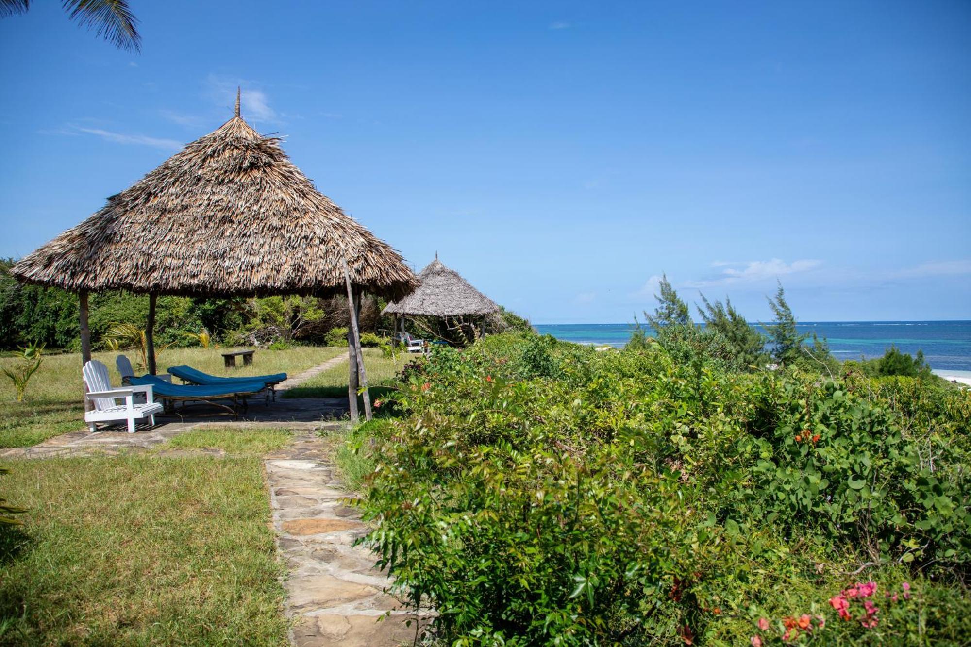 Watamu Beach Cottages B&B Экстерьер фото
