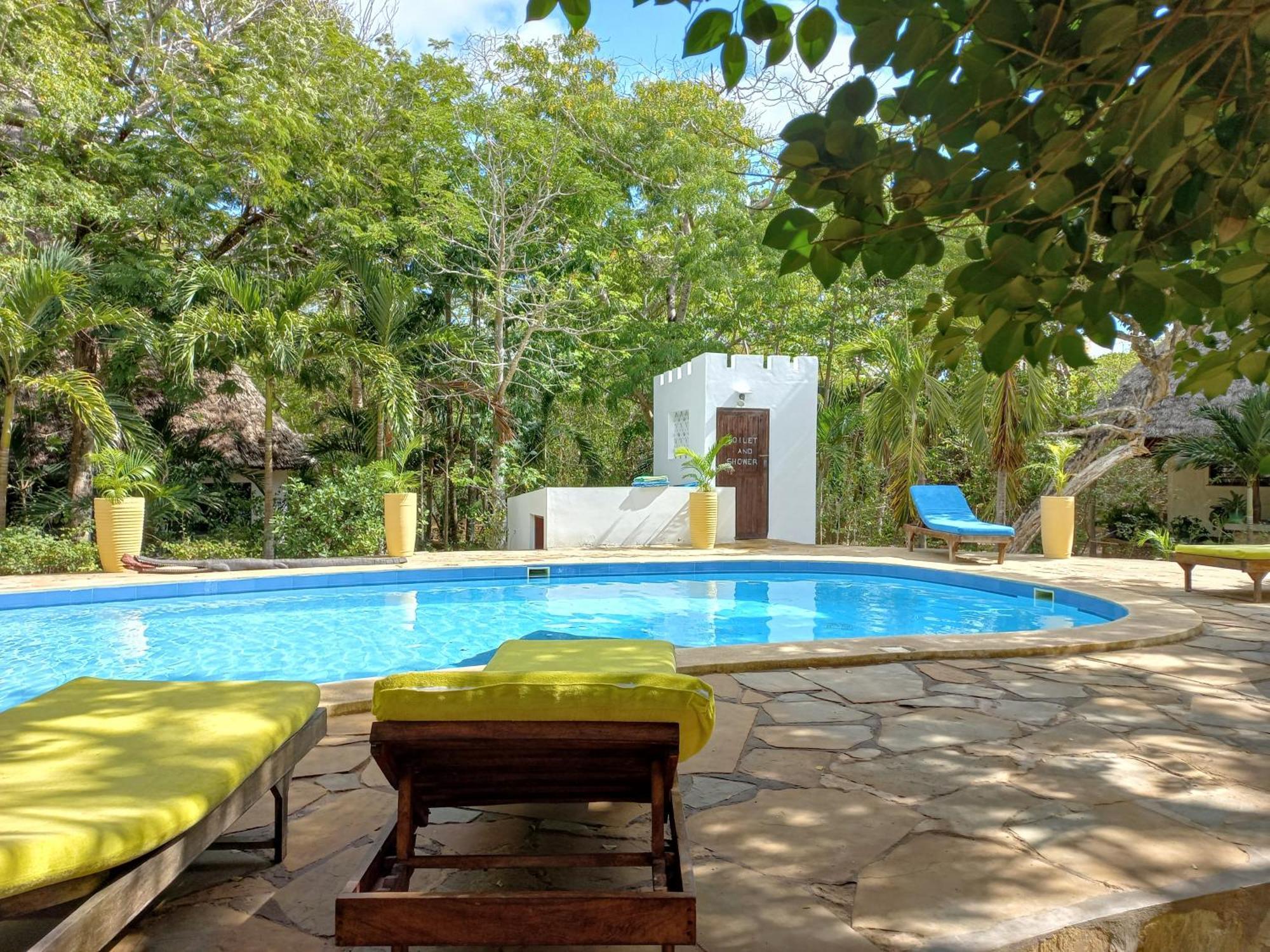 Watamu Beach Cottages B&B Экстерьер фото